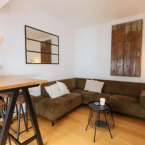 Apartamento Casa Riad With Spacious Patio - Tcm, Málaga