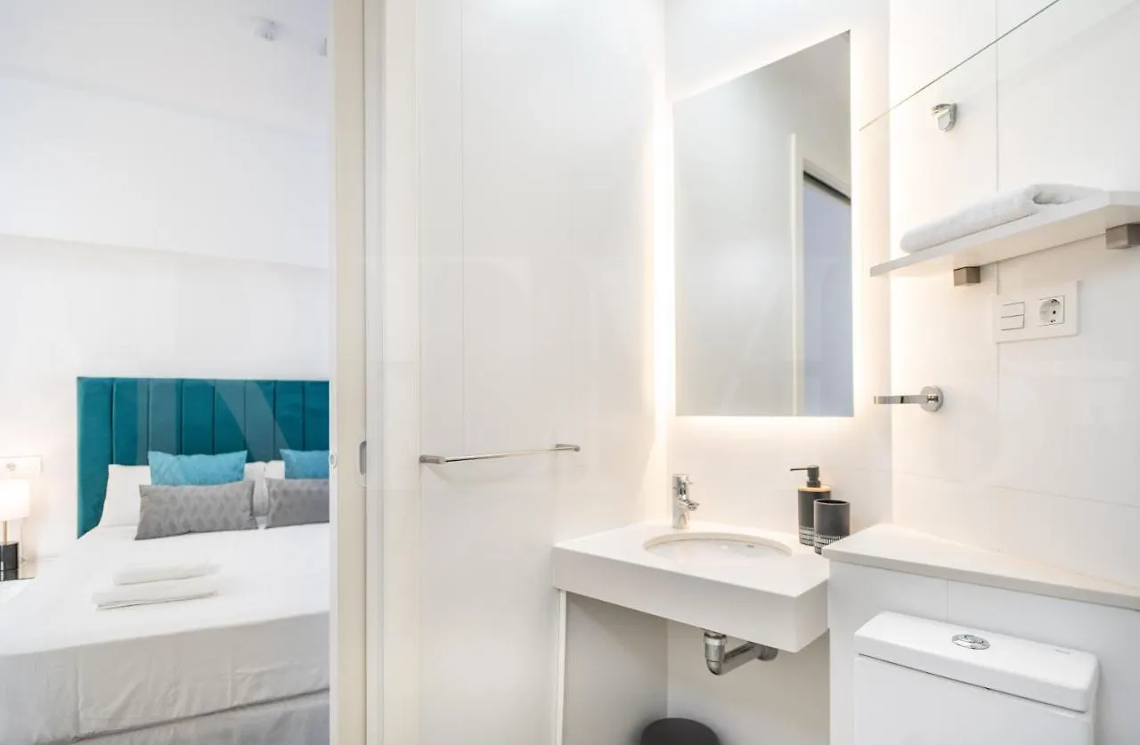 Apartment Spacious Duplex With Terrace By Picasso Museum By Rems Malaga