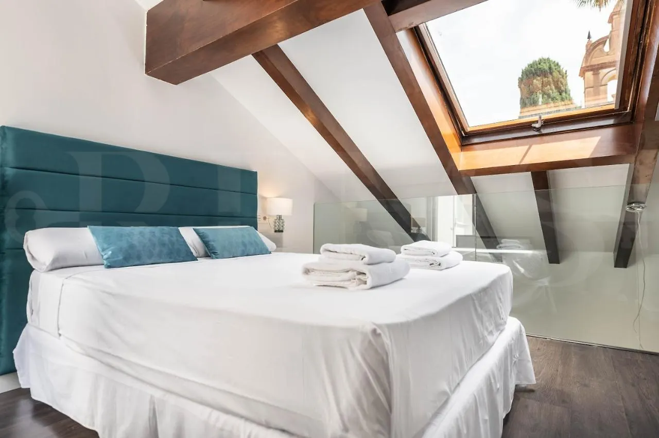 Spacious Duplex With Terrace By Picasso Museum By Rems Malaga